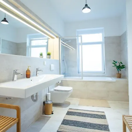 Fullhouse - Halle - B2 - Daylight Bathroom - Nespresso Exterior photo