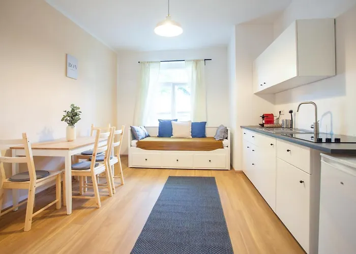 Fullhouse - Halle - B2 - Daylight Bathroom - Nespresso