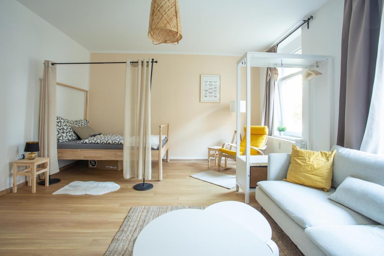 Fullhouse - Halle - B2 - Daylight Bathroom - Nespresso Apartment