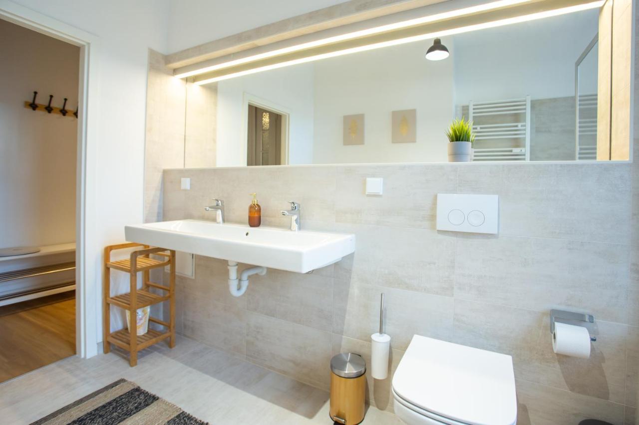 Fullhouse - Halle - B2 - Daylight Bathroom - Nespresso Halle (Saale)
