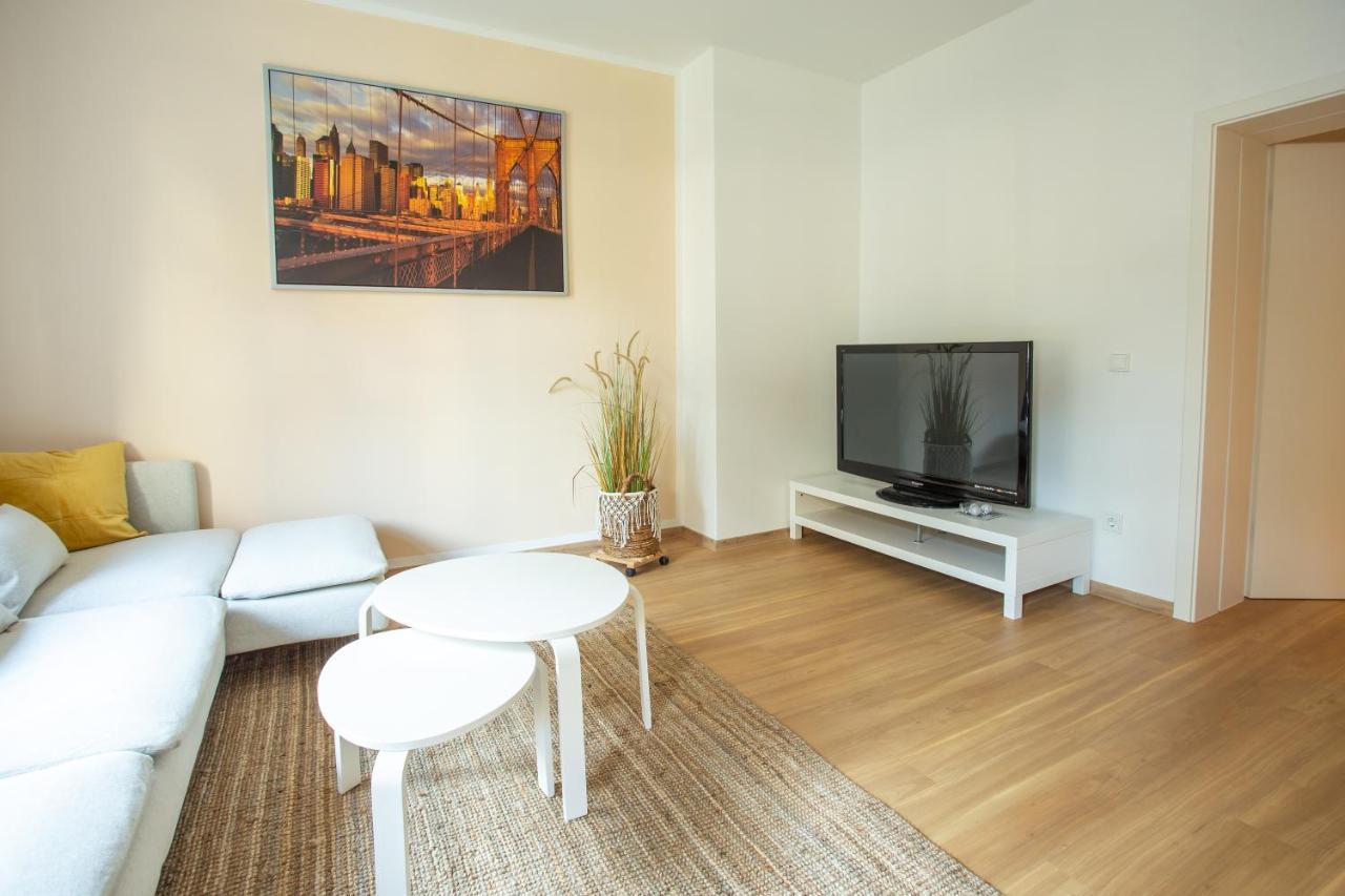 Apartment Fullhouse - Halle - B2 - Daylight Bathroom - Nespresso *